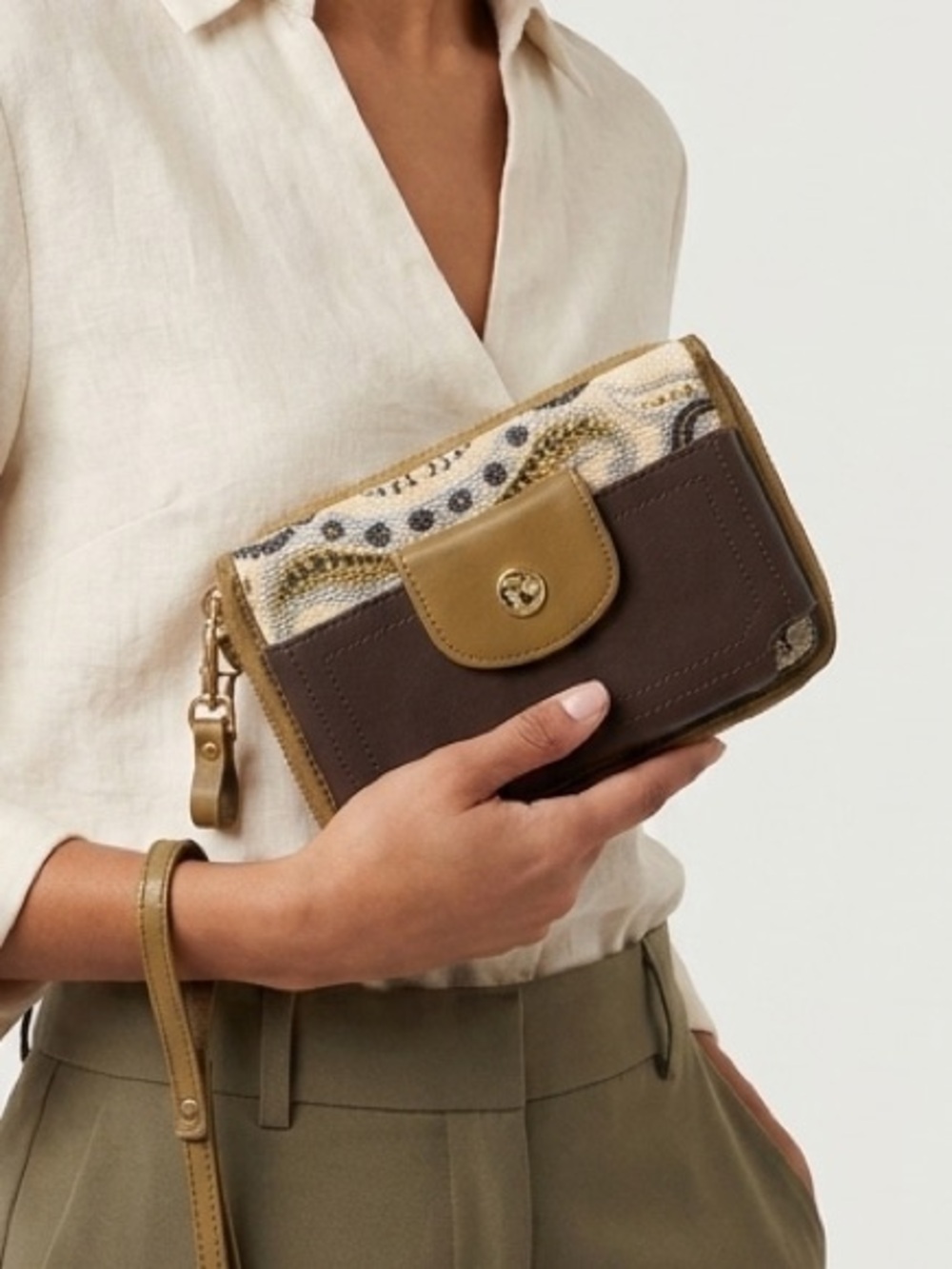 Spartina 449 Juliette Multi Phone Wristlet Wallet